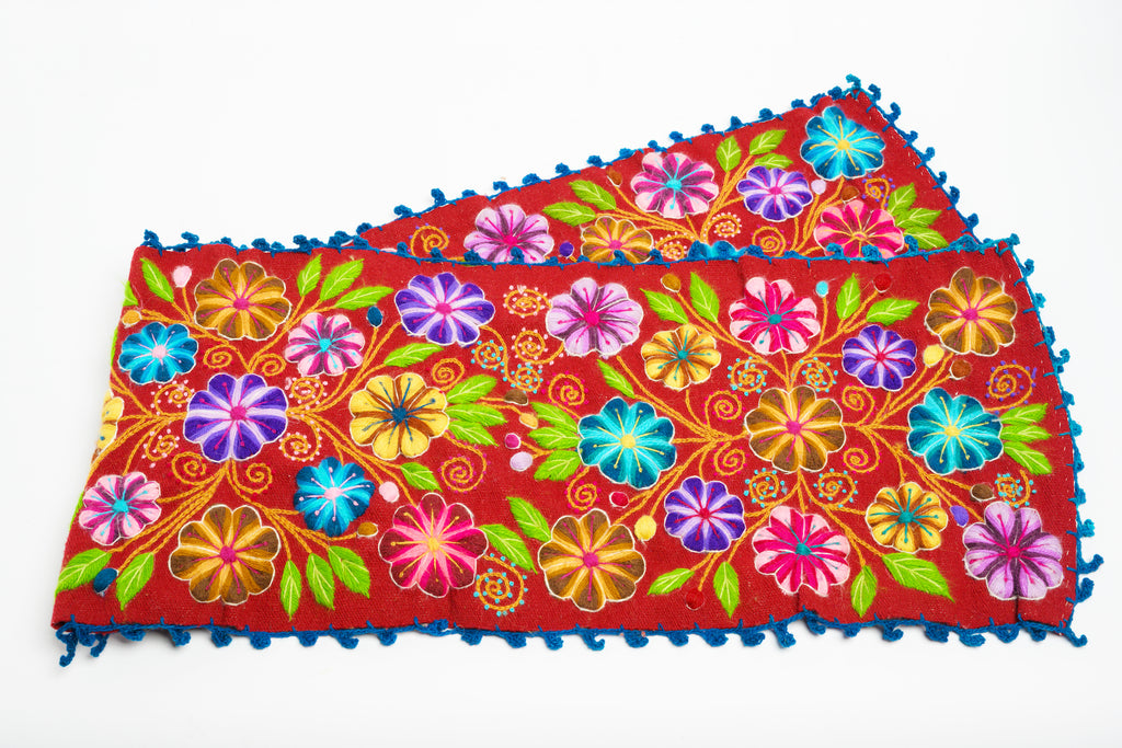 Tischläufer rot mit bunten – soul Harmonia Blumen handmade