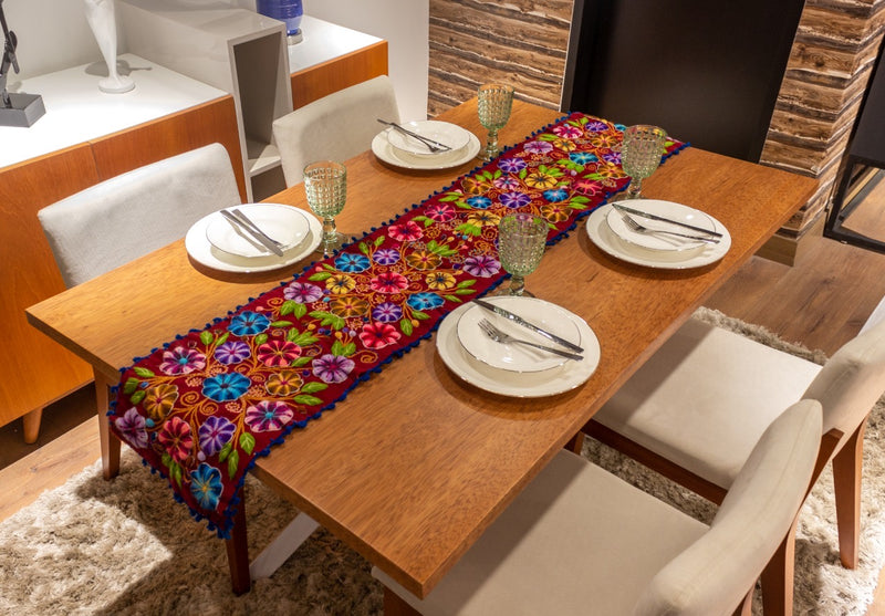 Tischläufer rot mit Harmonia Blumen handmade – soul bunten